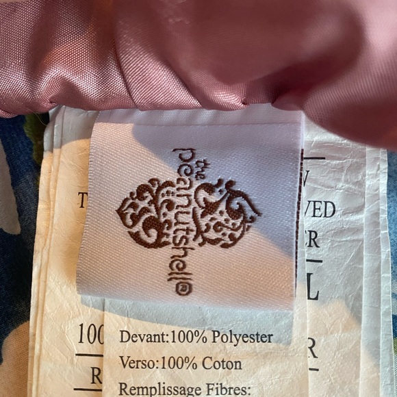 The Peanutshell Bella organic cotton crib quilt and sheet set pink, cream - Picture 8 of 17